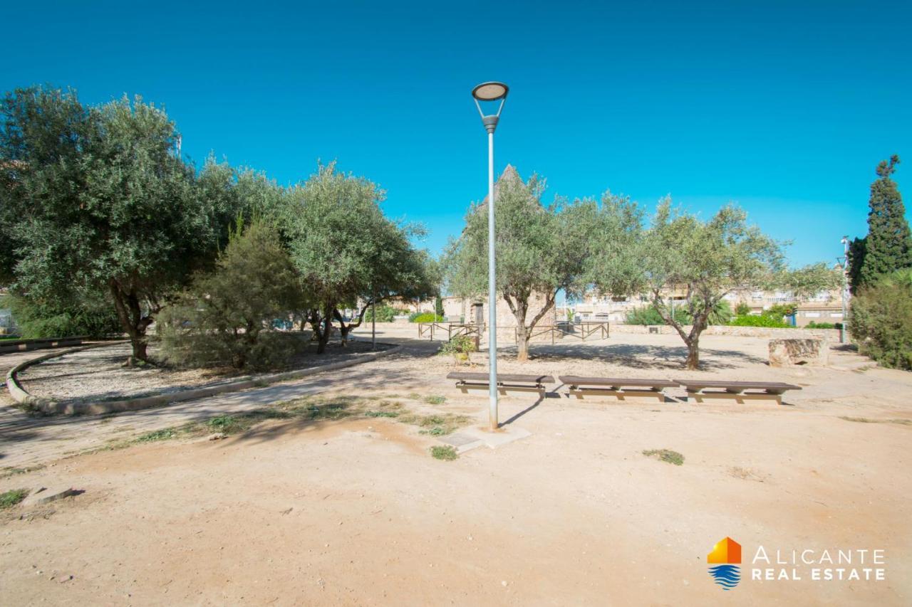 016 Happiness Apartment - Alicante Holiday تورّيفيِخا المظهر الخارجي الصورة