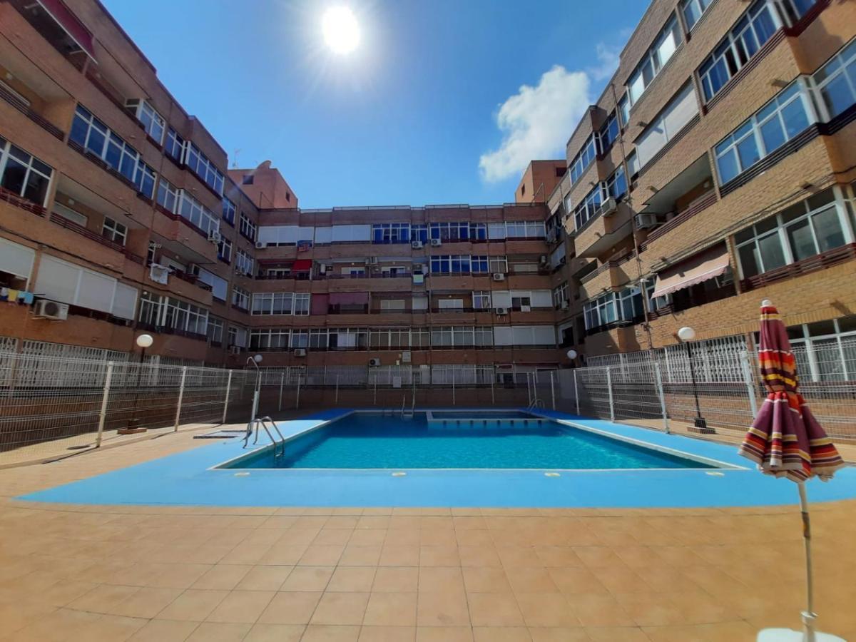 016 Happiness Apartment - Alicante Holiday تورّيفيِخا المظهر الخارجي الصورة