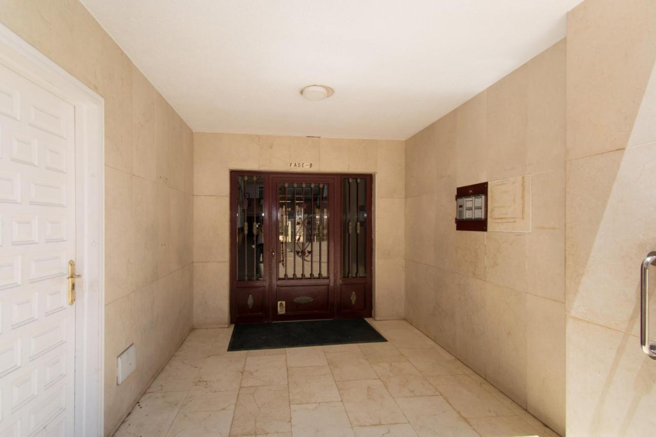 016 Happiness Apartment - Alicante Holiday تورّيفيِخا المظهر الخارجي الصورة