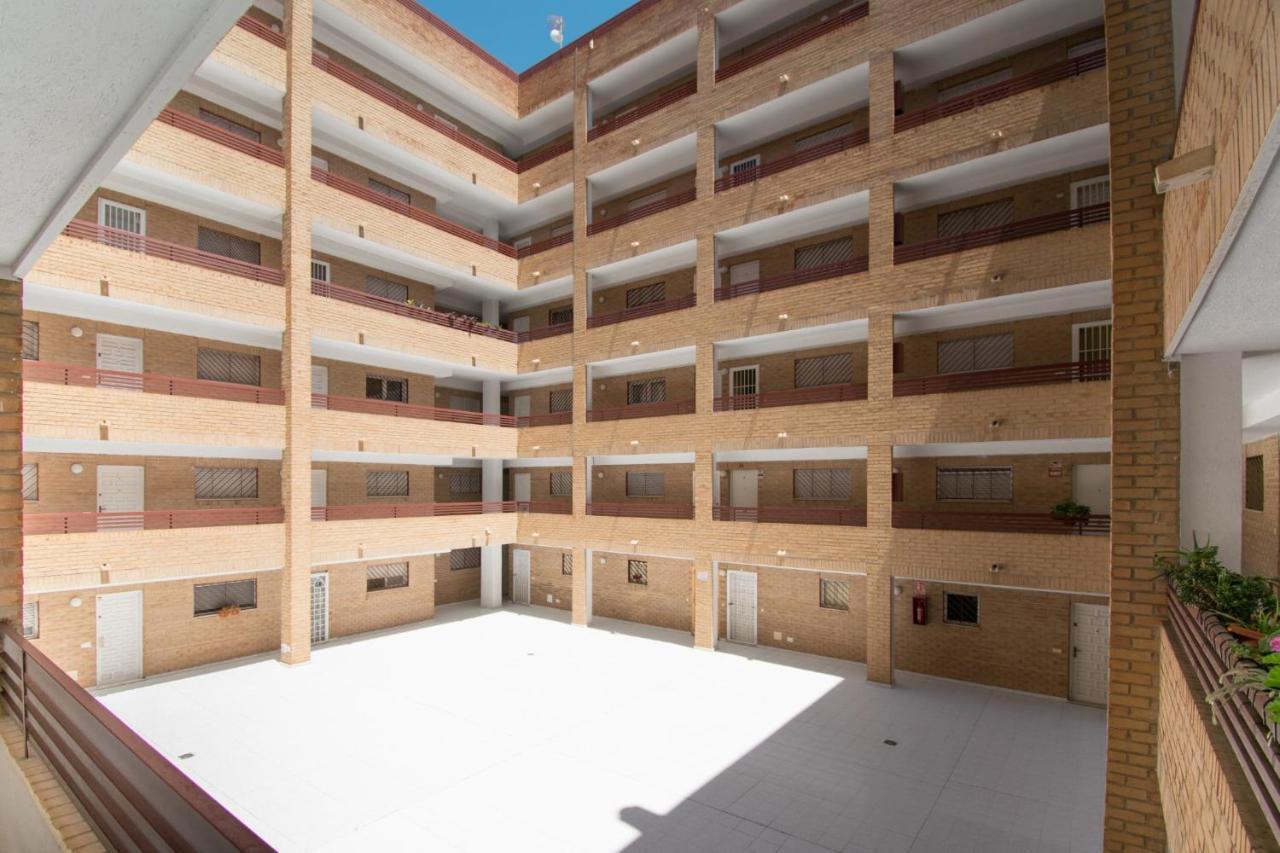 016 Happiness Apartment - Alicante Holiday تورّيفيِخا المظهر الخارجي الصورة